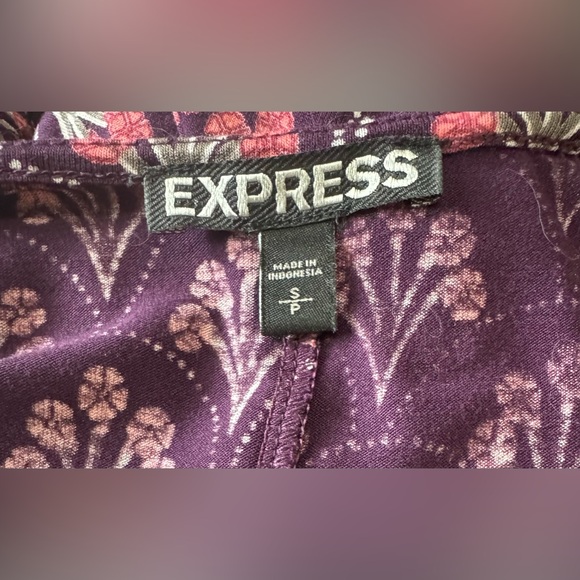 Cute knee length dress! - Picture 4 of 5